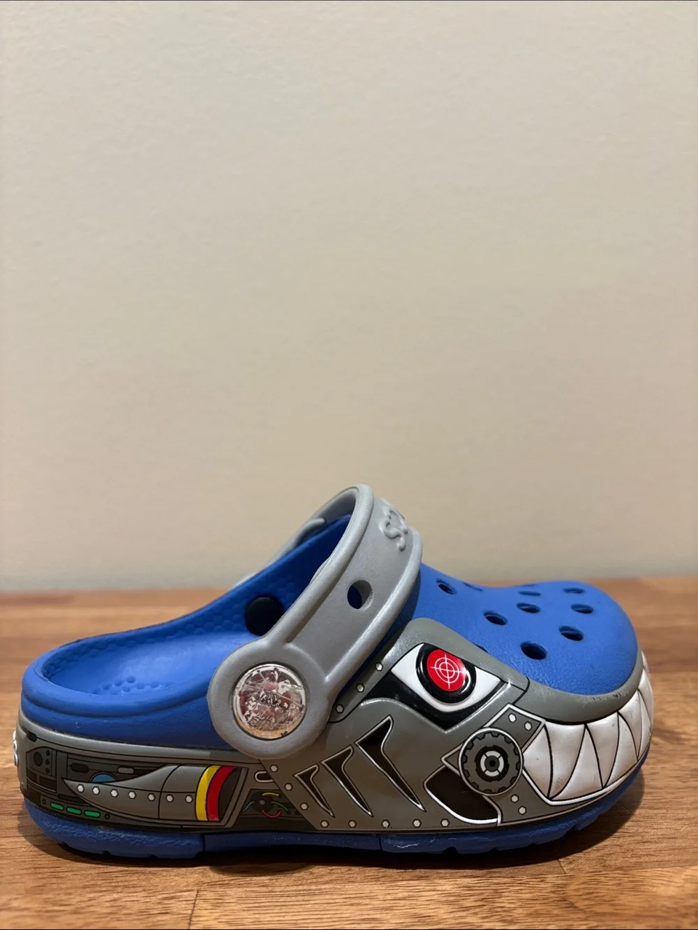 CrocsLights Light Up Robo Shark Clogs - 2014 Rare Vintage